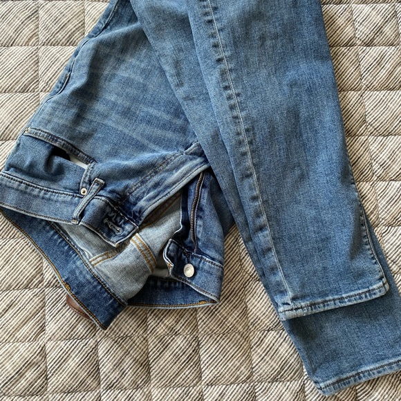 Abercrombie Jeans - Picture 2 of 4